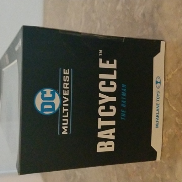 DC Batcycle - Picture 10 of 10